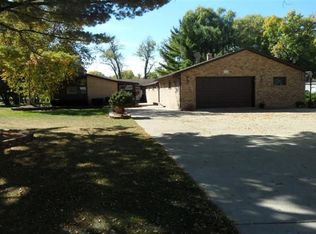 1425 Oconomowoc Ave, Watertown, WI 53094