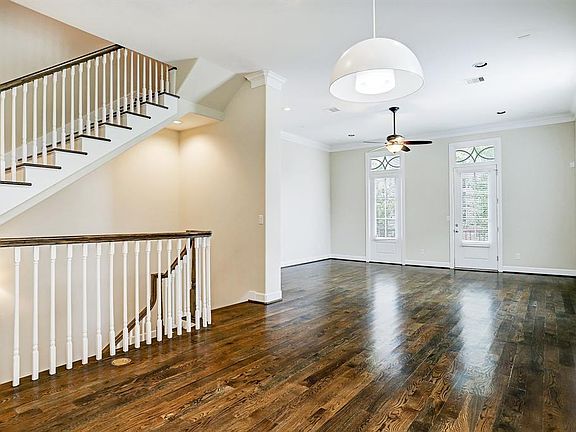 3rd image of 1811 Ashland St