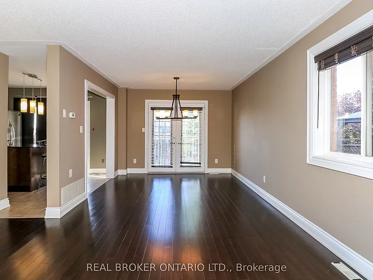 2202 Batters Loop — Photo 5