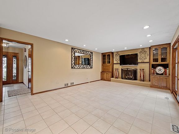 5th image of 2923 Halifax Ave