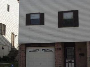 847 Centennial Sq N, Philadelphia, PA 19116