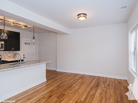 3rd image of 2201 W Eastwood Ave #521