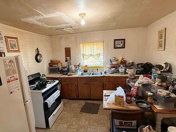 2nd image of 4220 W 2nd Ave