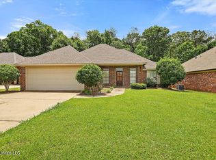 120 Greenfield Ridge Dr, Brandon, MS 39042