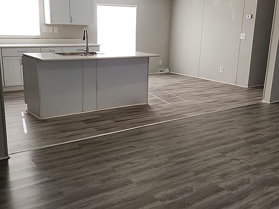 5th image of 2637 Regency Dr #8c779fd97