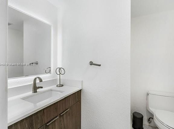 5th image of 11437 NW 76th Ter