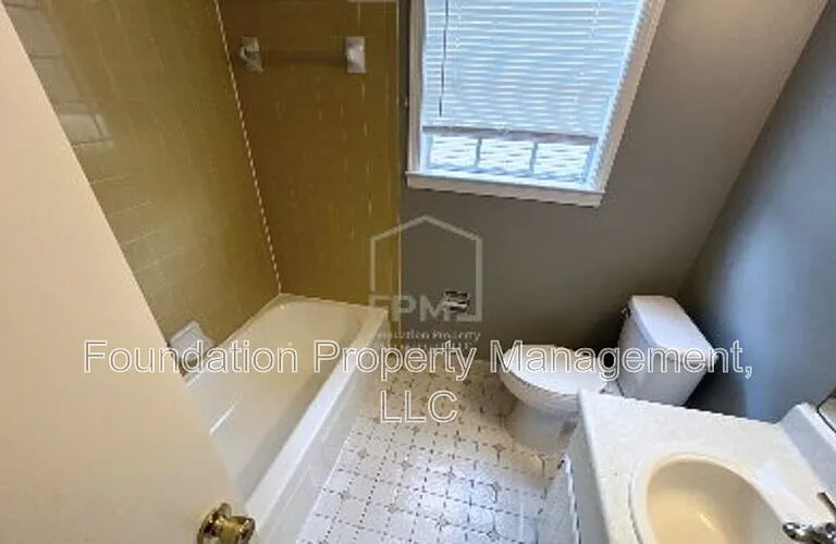 1317 Royal Oaks Cv — Photo 17
