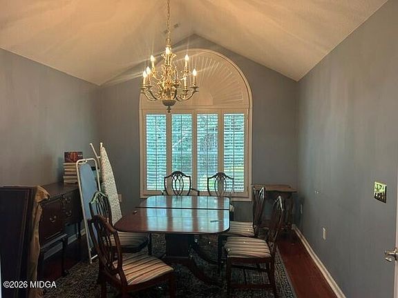 5th image of 504 Cottage Ln