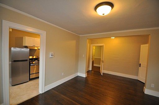 4th image of 1720 E Denny Way APT 308