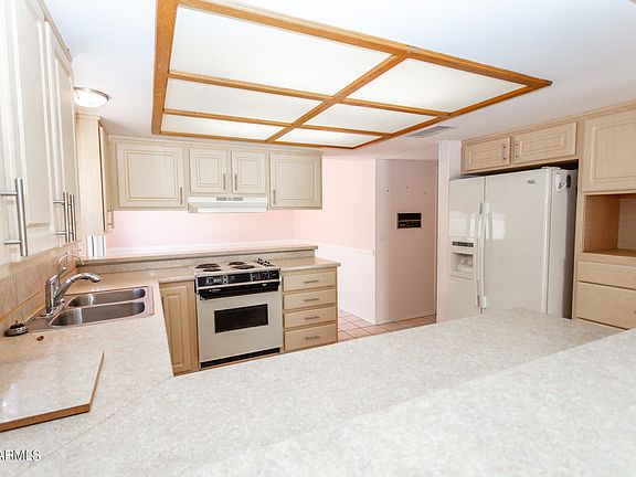 5th image of 10906 E BELLFLOWER Drive