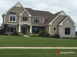 4565 Grandfield Dr, Saint Charles, IL 60175