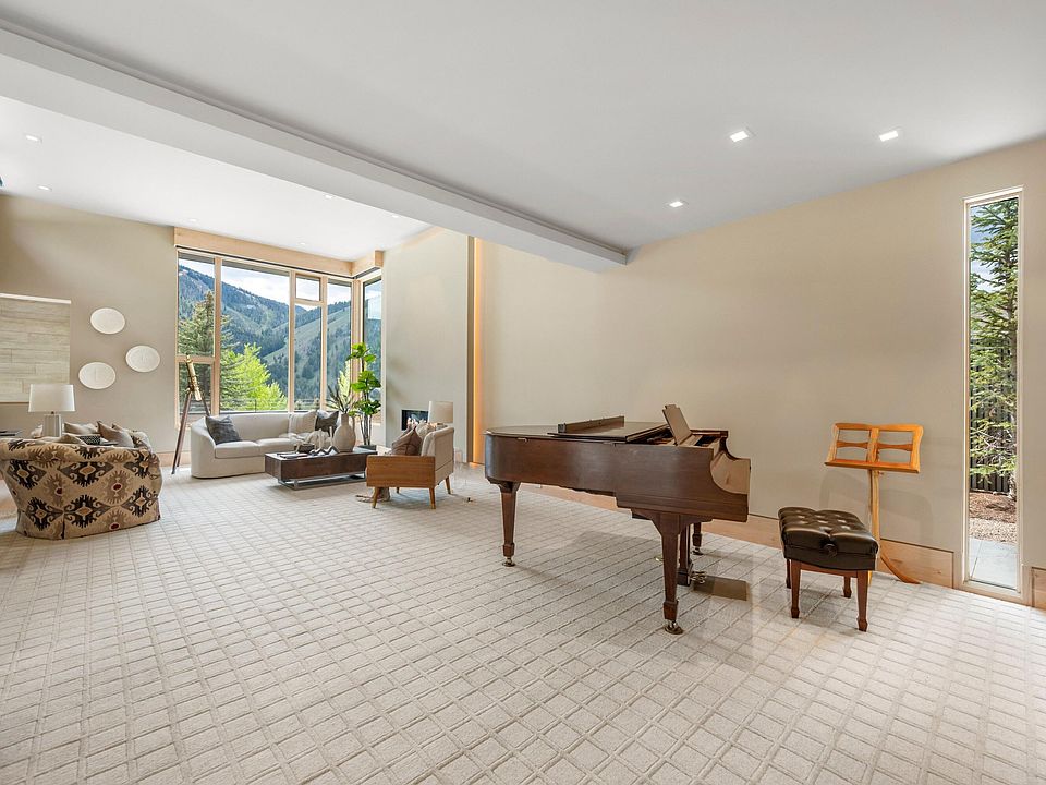 820 Walnut Ave N, Ketchum, ID 83340 | MLS #26-334488 | Zillow