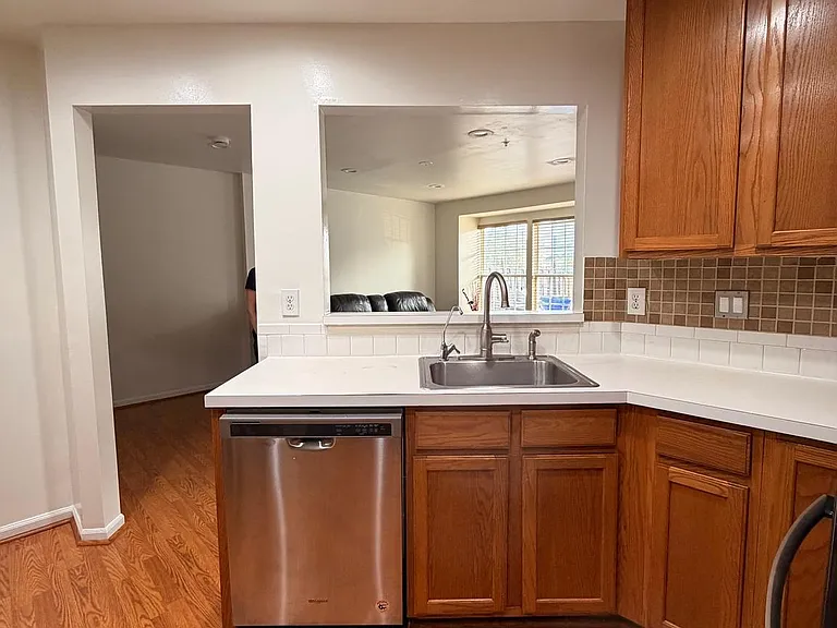 5707 Duke Ct — Photo 9