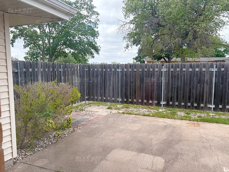 9028 McConnell St — Photo 15