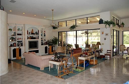 3rd image of 1286 Espina Ct