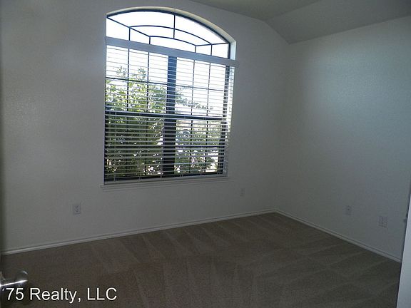 4th image of 1808 Cline Dr
