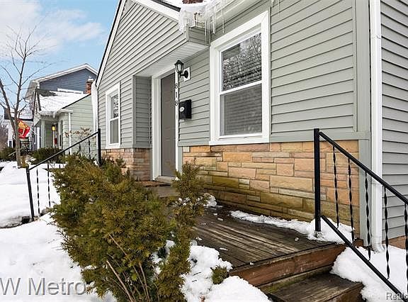 3rd image of 818 N Connecticut Ave