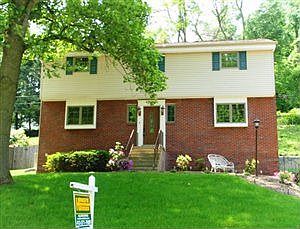 2nd image of 2305 Marbury Rd