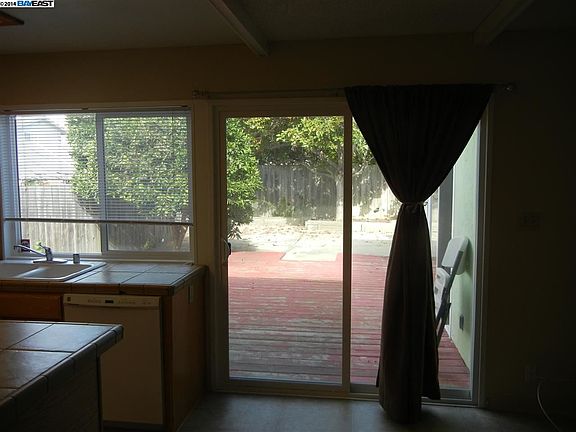 5th image of 4739 Rose Way