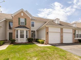 5710 Pinecroft Ct, Clarkston, MI 48346