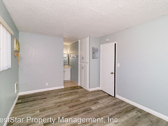 5th image of 15209 Prairie Ave APT 30