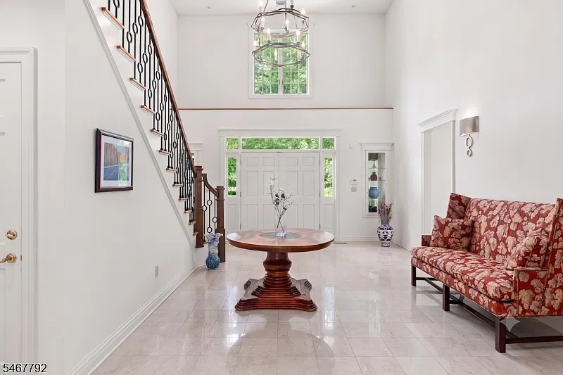 6 bed, 6.5 bath, $12,000 — Photo 4