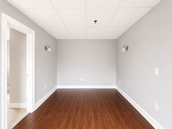 5th image of 59 Plaza Ave #48A
