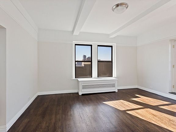 3rd image of 207 W 106th St