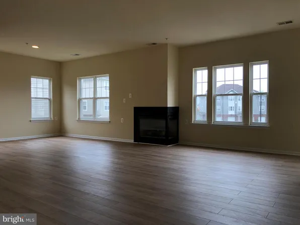 3036 Irma Ct Unit 3036, Suitland, MD 20746