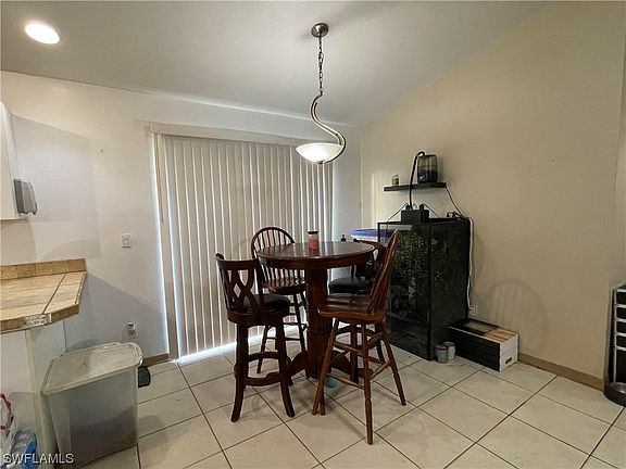 4th image of 3212 42nd St SW
