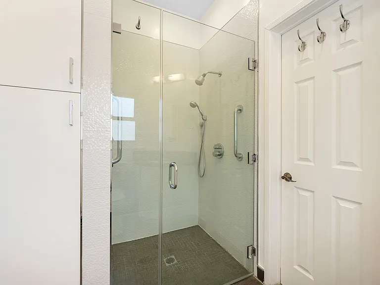 1635 Grandview Ave — Photo 20