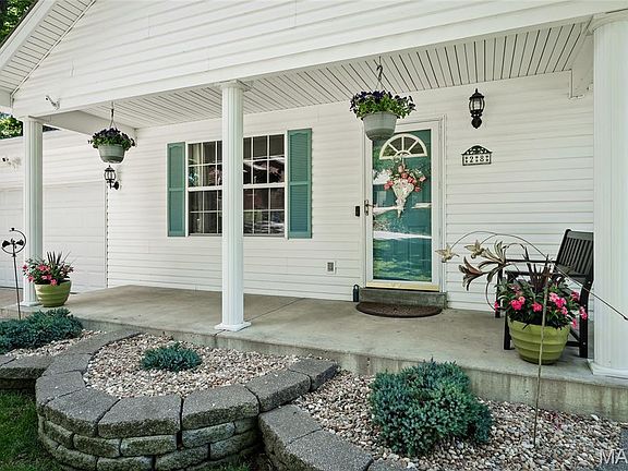 5th image of 28 Forest Ln