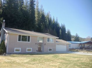 403 Underwood Dr, Pinehurst, ID 83850