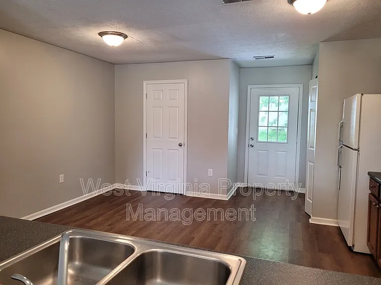 3751 Summerlee Rd #11 — Photo 18