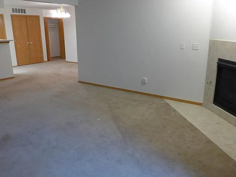2802 Sundown Ln #J101 — Photo 4