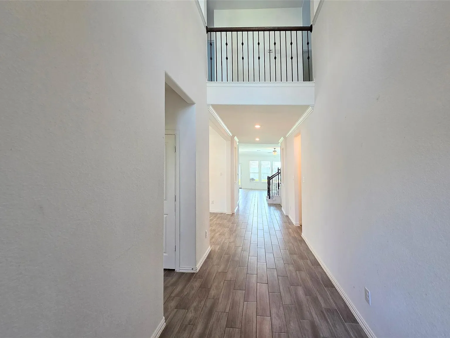 4 bed, 3.5 bath, 3011 sqft, $2,790 — Photo 3