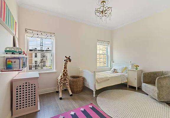 5th image of 122 1st Pl APT 3