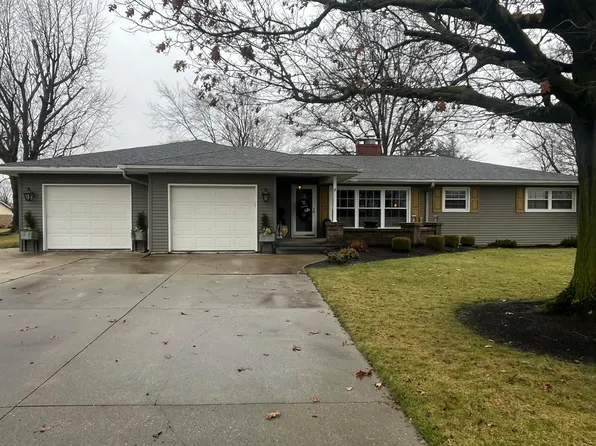 542 E Columbus St, Saint Henry, OH 45883