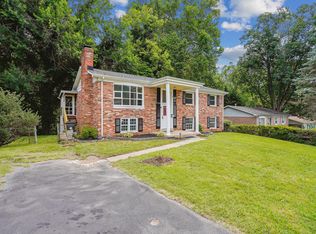 13711 Gilbert Rd, Woodbridge, VA 22193