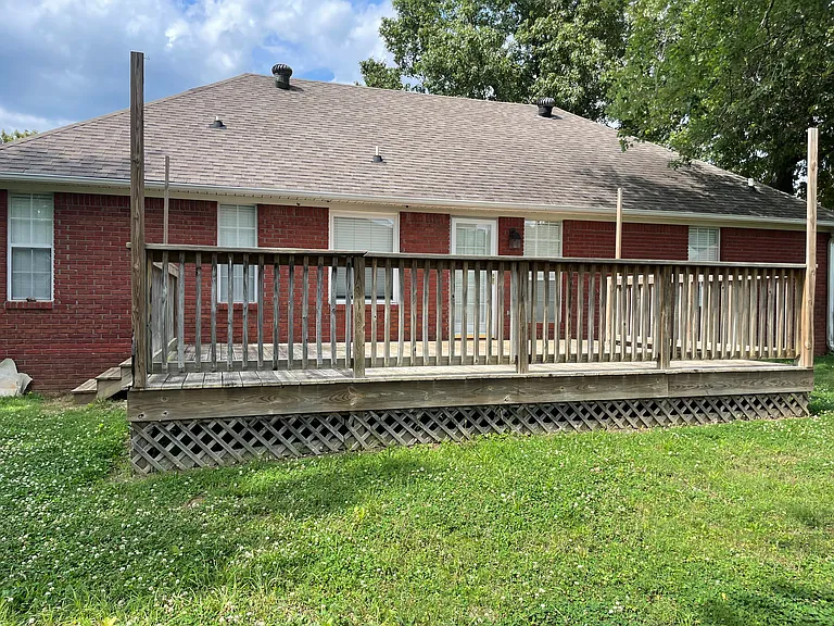 214 Fairway Blvd — Photo 16