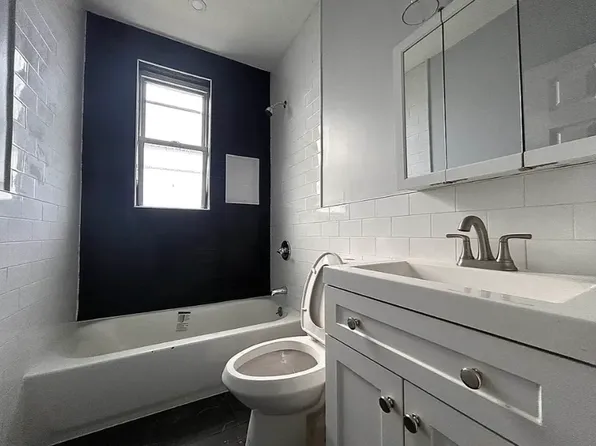 2883 East 195th Street image 4 of 6