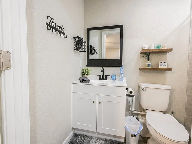 1112 S Dexter Dr — Photo 14