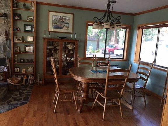 Dining room - main floor