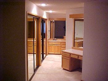 5th image of 2403 S Cedar St #202