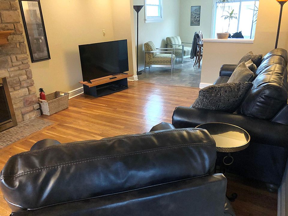 1st image of 2185 Jackson Blvd