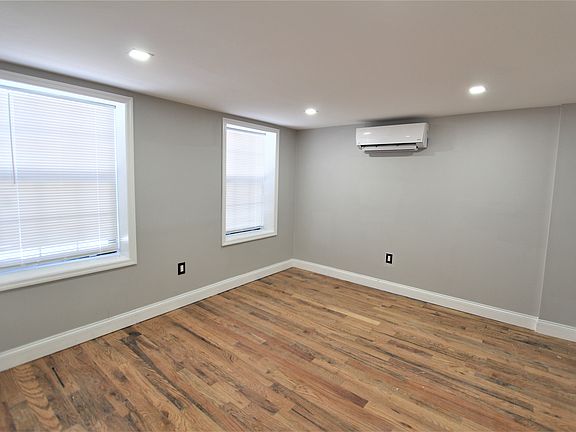 5th image of 364 Tompkins Ave #1