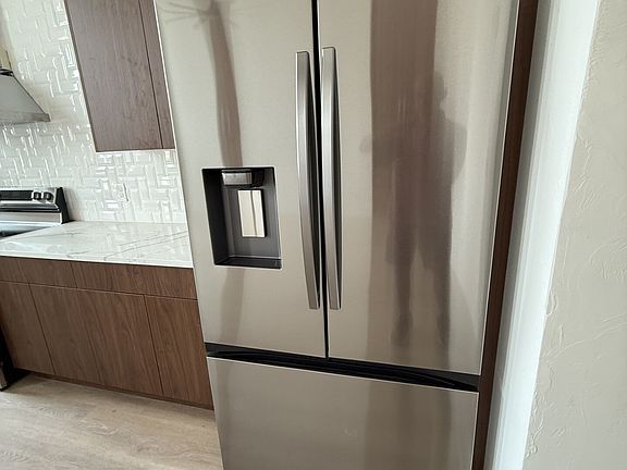 5th image of 4701 Liberty Ave #11399822