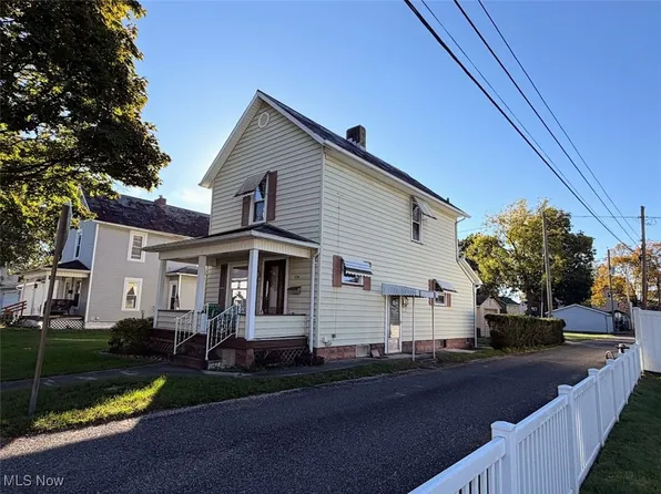 324 Belmont Ave NW, New Philadelphia, OH 44663