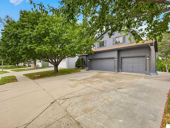4th image of 14834 Redman Ave