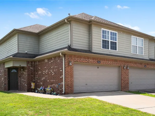 874 Oakwood Ln, Centerton, AR 72719